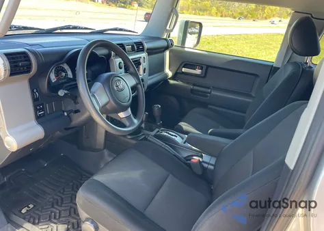 2007 Toyota Fj Cruiser из США, поврежденный, VIN JTEBU11F270044853